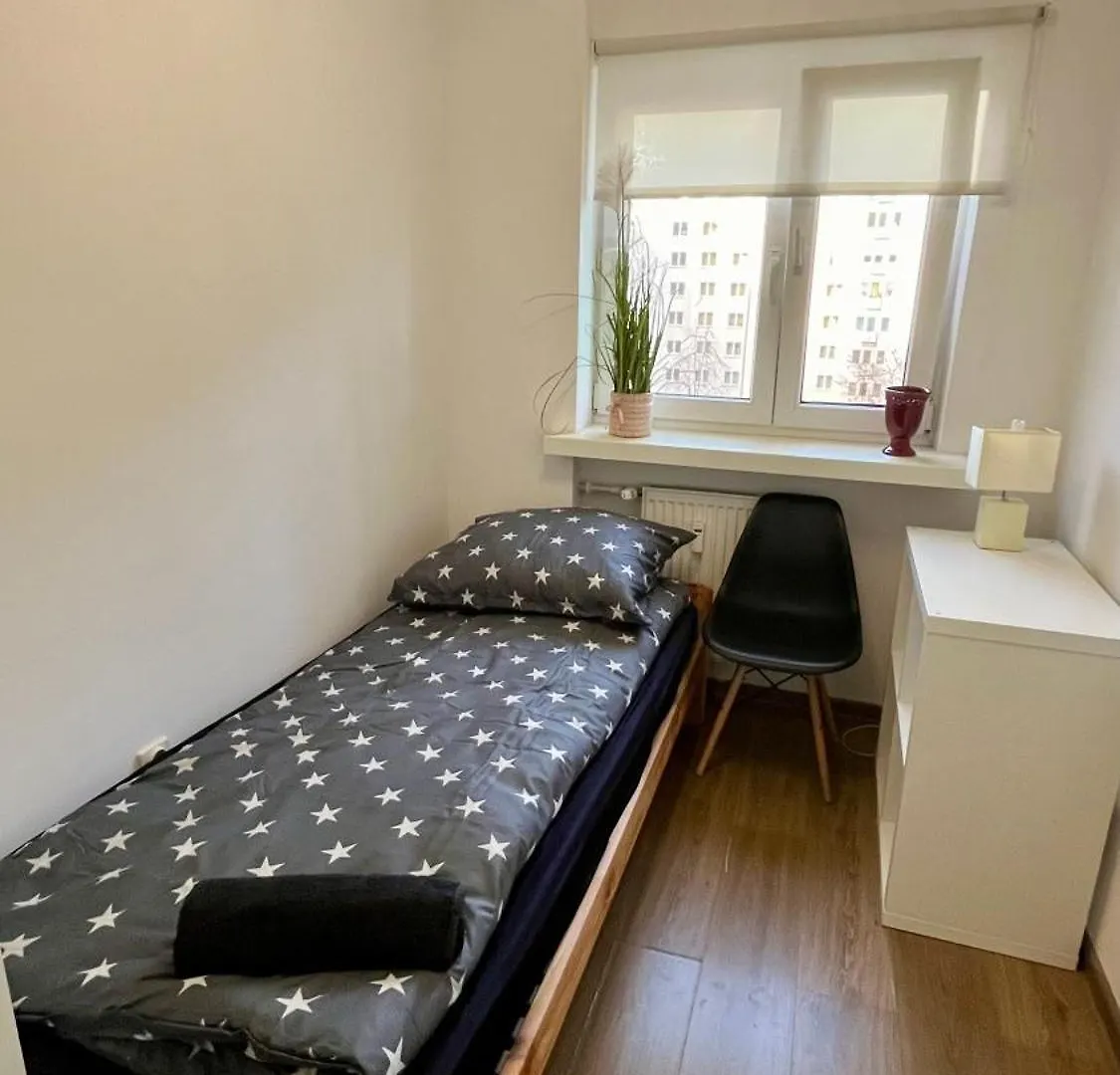 Homestay Rooms In Warsaw - C106B