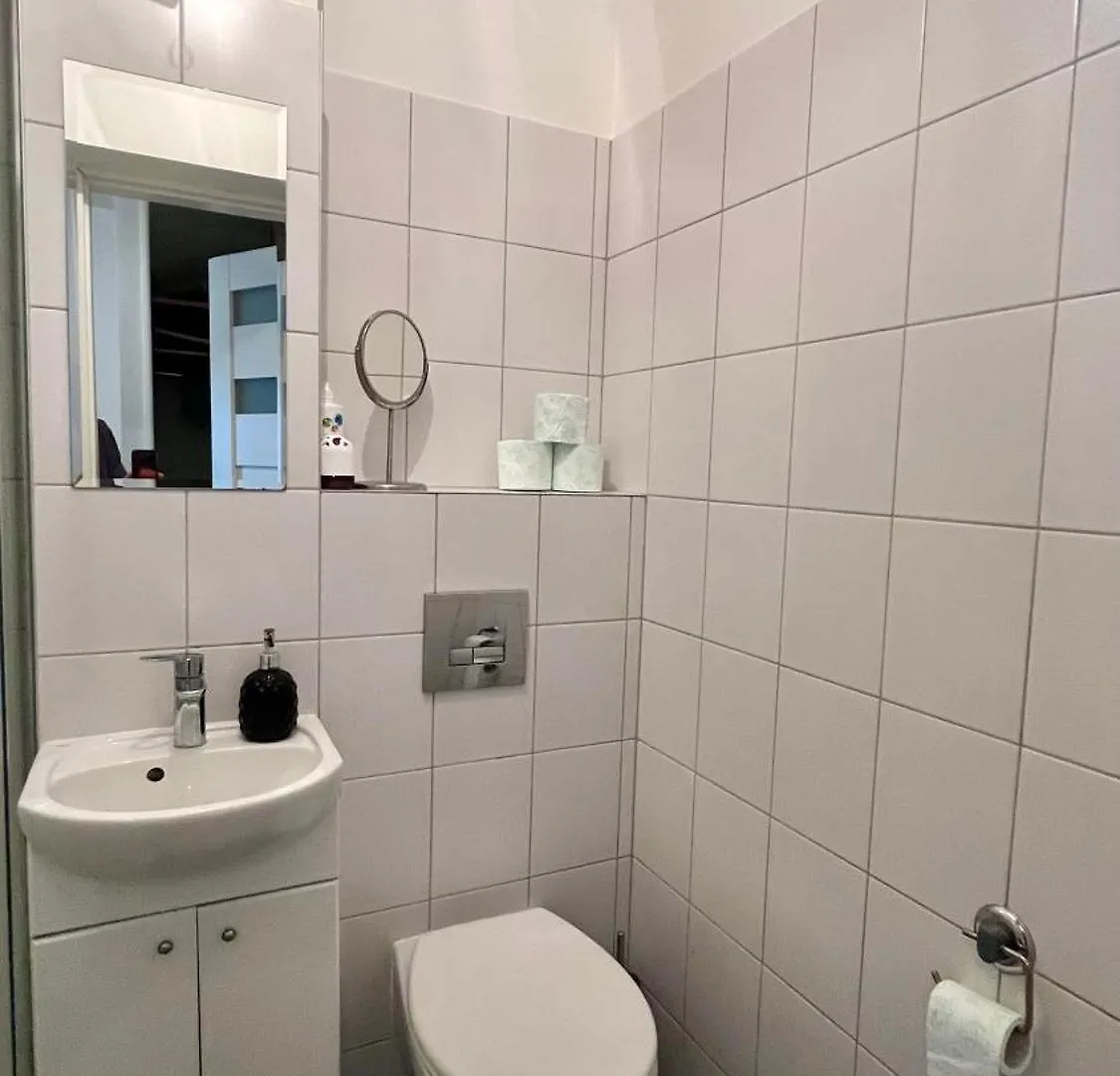 Rooms In Warsaw - C106B 0*,